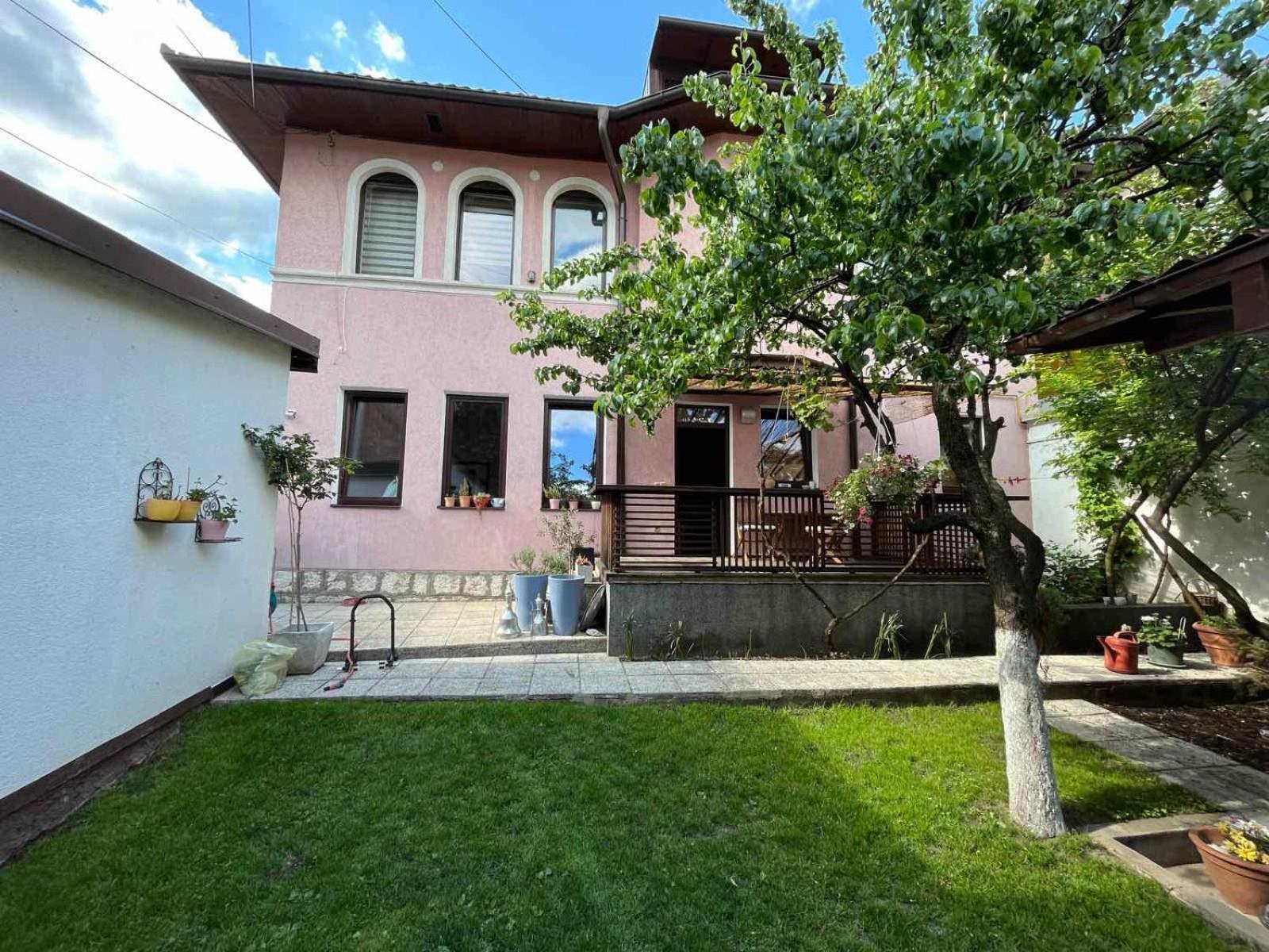Apartments Music, Garden And Free Parking Szarajevó Kültér fotó